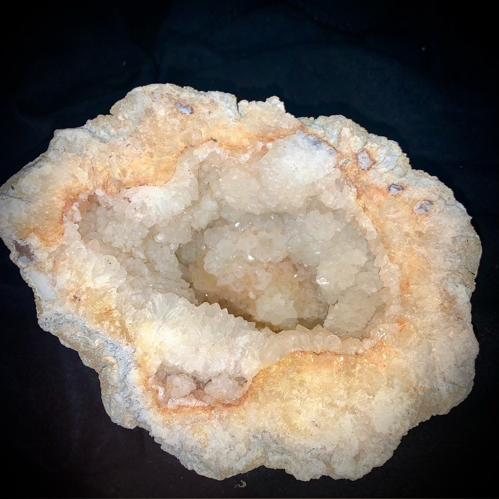 💗Natural Quartz Geode / Druzy Crystal Pocket – 5 lb Chunk
